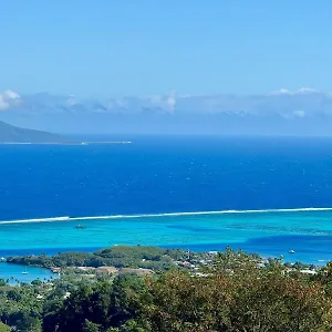 Cosy Avec Piscine Et Vue Tahiti Punaauia (Tahiti)